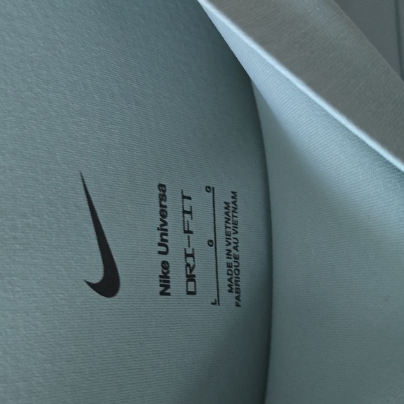 Nike Green Biker Shorts Size Large - Picture 4 of 5